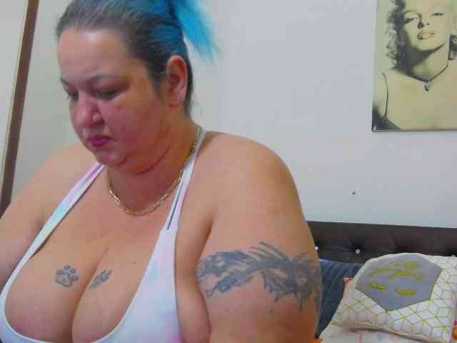 BBWBlackDevon Live Webcam on BongaCams