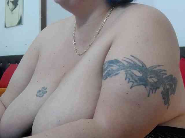 BBWBlackDevon webcam