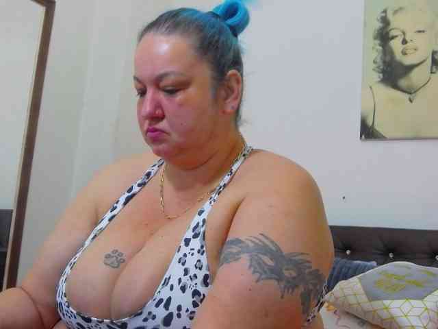 BBWBlackDevon webcam