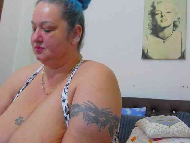 BBWBlackDevon webcam