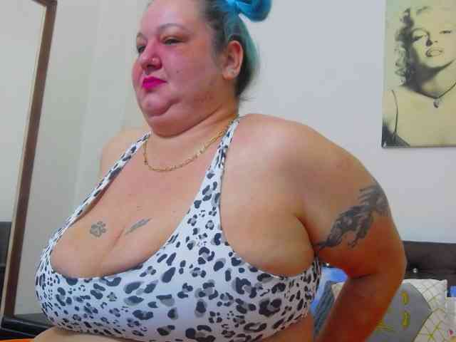 BBWBlackDevon webcam