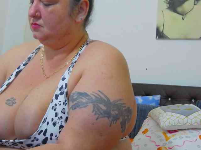 BBWBlackDevon webcam