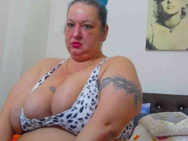 BBWBlackDevon webcam
