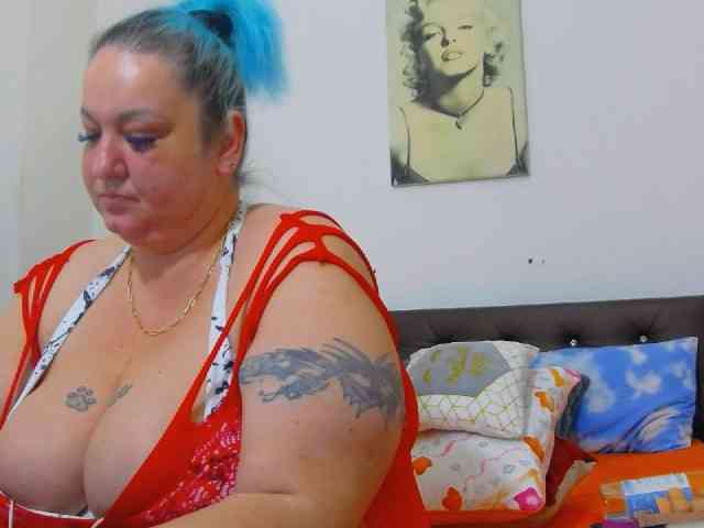 BBWBlackDevon webcam