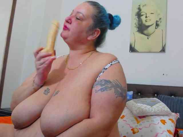 BBWBlackDevon webcam