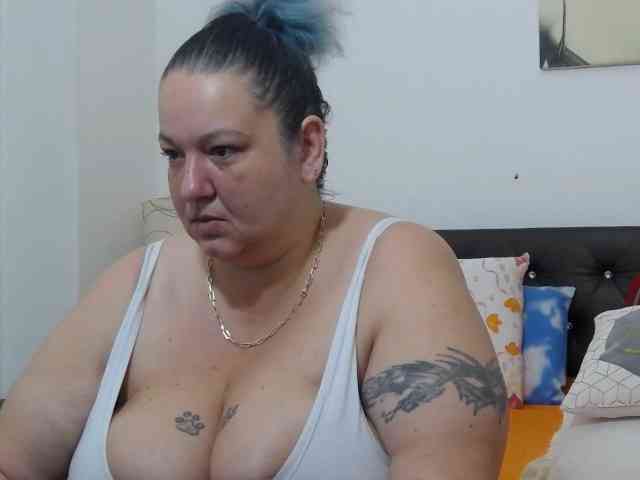 BBWBlackDevon webcam