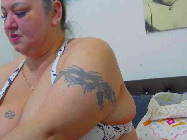 BBWBlackDevon webcam