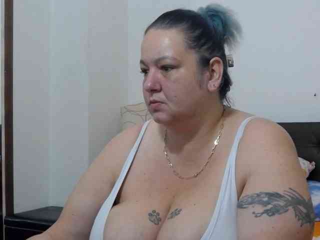 BBWBlackDevon webcam
