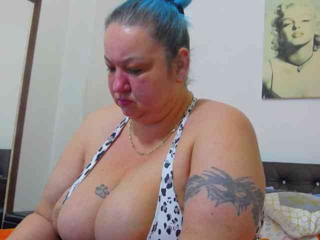 BBWBlackDevon webcam