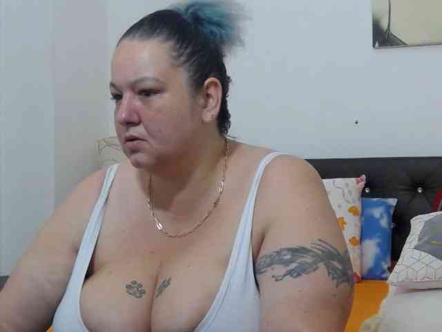 BBWBlackDevon webcam