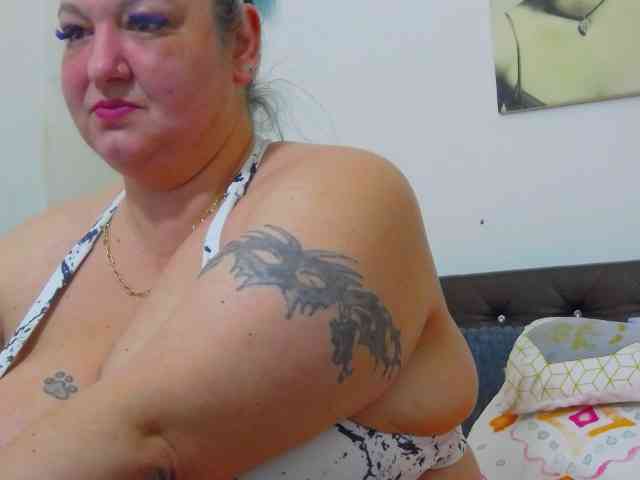 BBWBlackDevon webcam