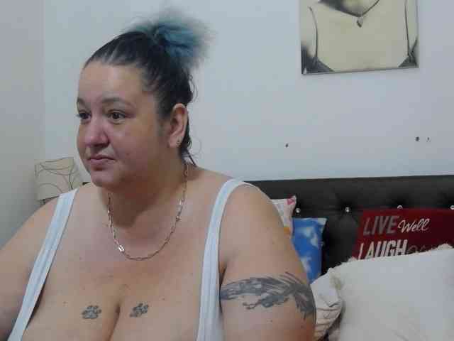 BBWBlackDevon webcam