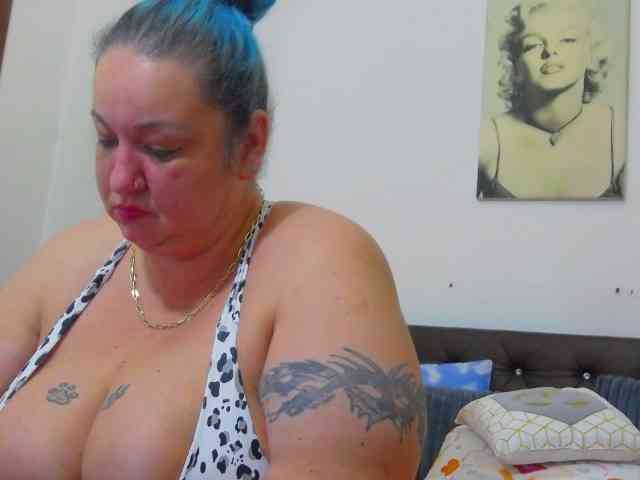 BBWBlackDevon webcam