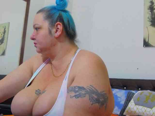 BBWBlackDevon webcam