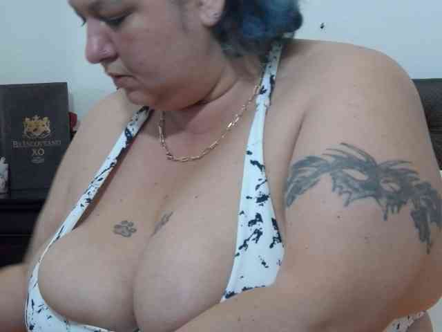 BBWBlackDevon webcam