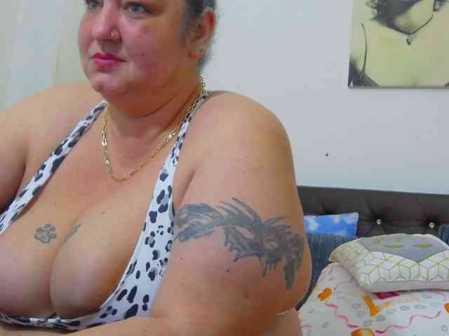 BBWBlackDevon webcam