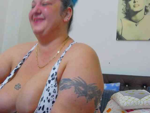 BBWBlackDevon webcam