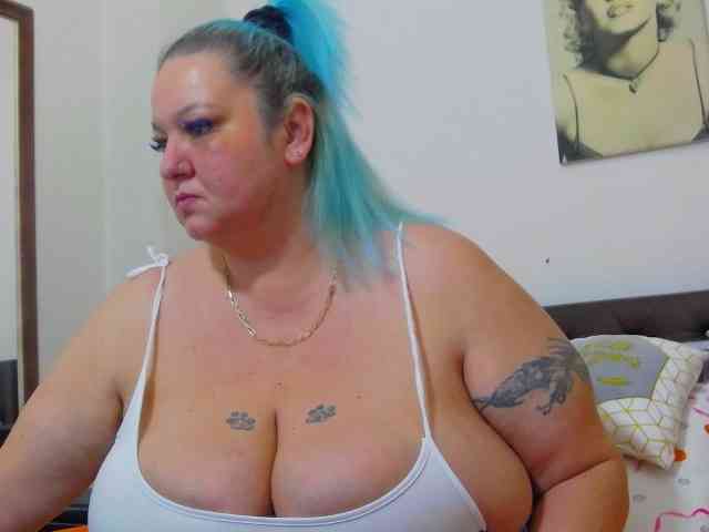 BBWBlackDevon webcam
