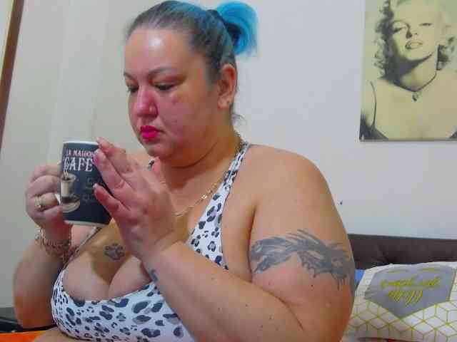 BBWBlackDevon webcam