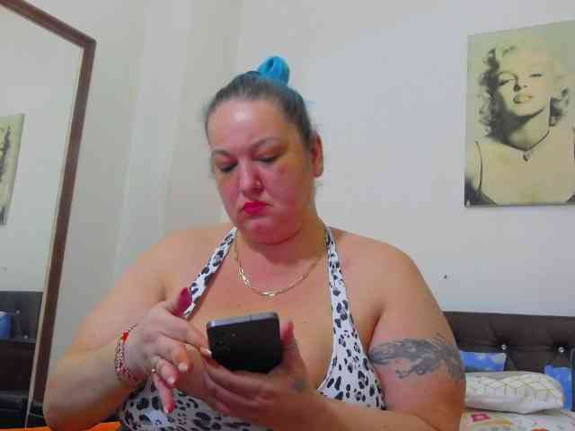 BBWBlackDevon webcam