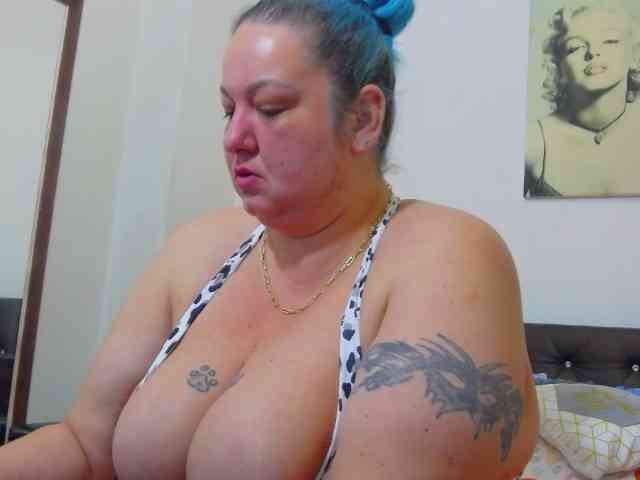 BBWBlackDevon webcam