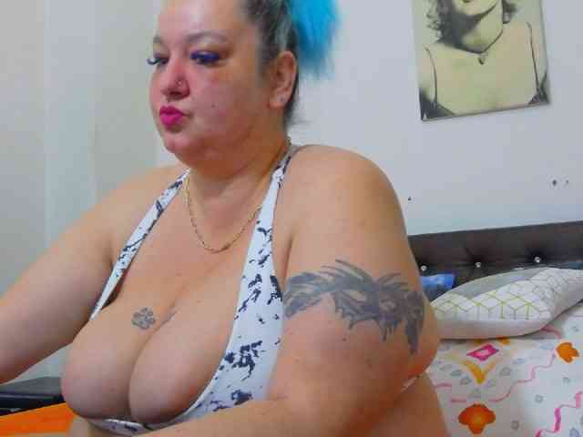 BBWBlackDevon webcam
