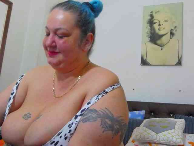 BBWBlackDevon webcam