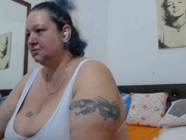 BBWBlackDevon webcam