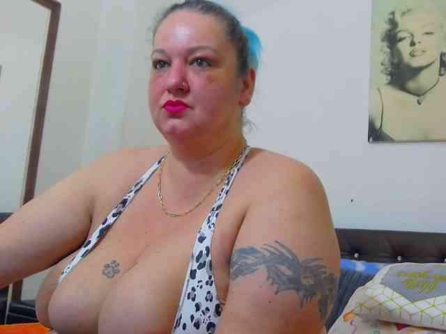 BBWBlackDevon webcam