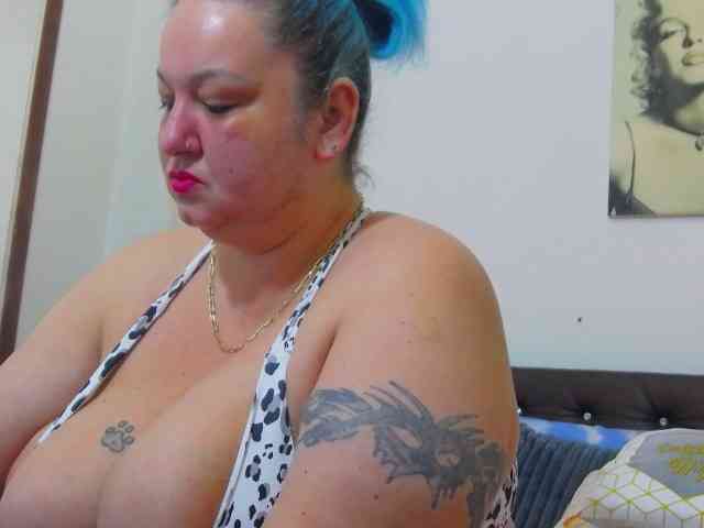 BBWBlackDevon webcam