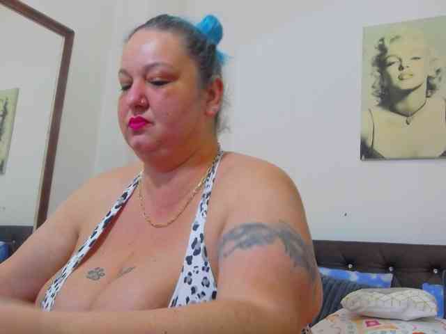 BBWBlackDevon webcam