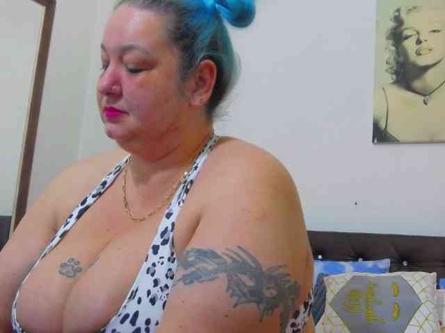 BBWBlackDevon webcam