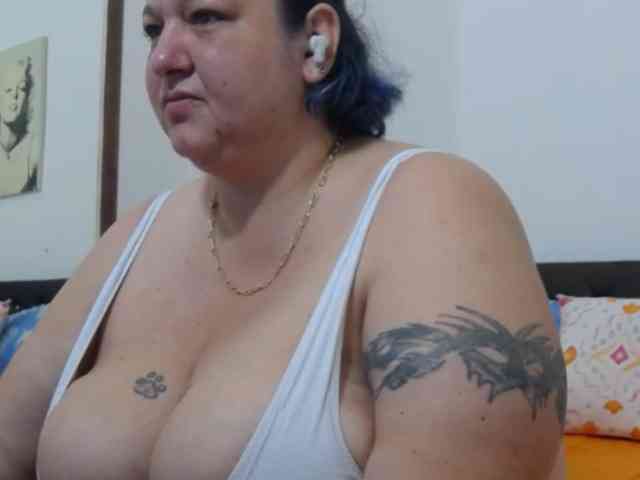 BBWBlackDevon webcam