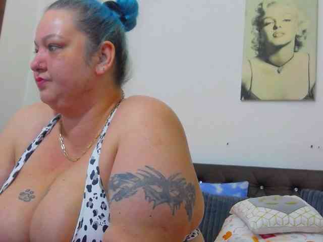 BBWBlackDevon webcam