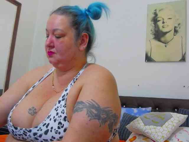 BBWBlackDevon webcam