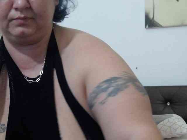 BBWBlackDevon webcam