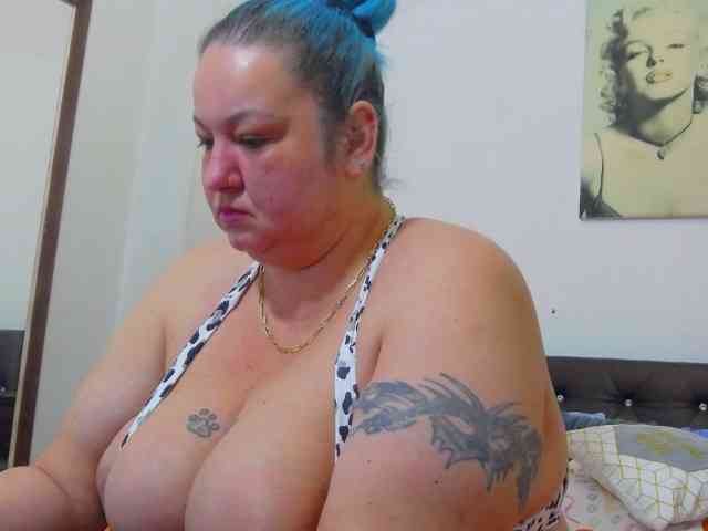 BBWBlackDevon webcam