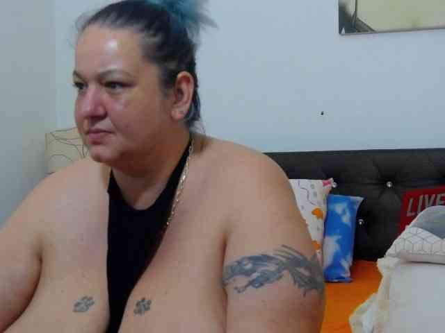 BBWBlackDevon webcam