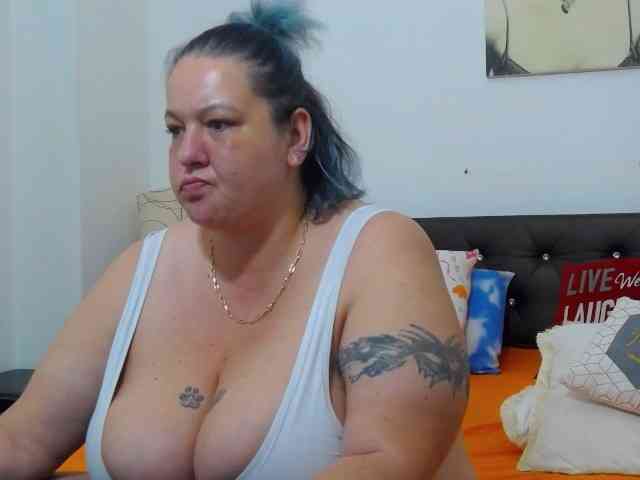 BBWBlackDevon webcam
