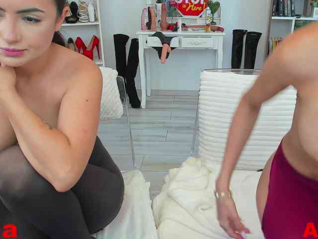 AlexiaxDaria webcam