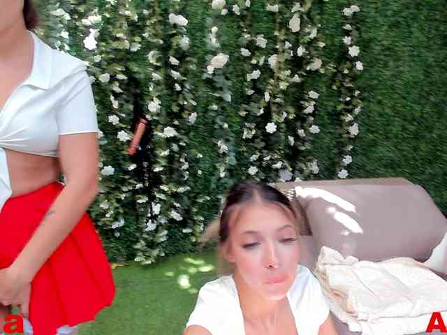AlexiaxDaria webcam