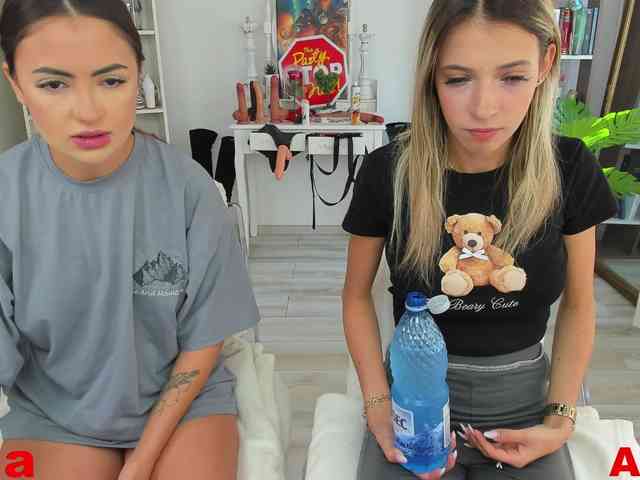 AlexiaxDaria webcam