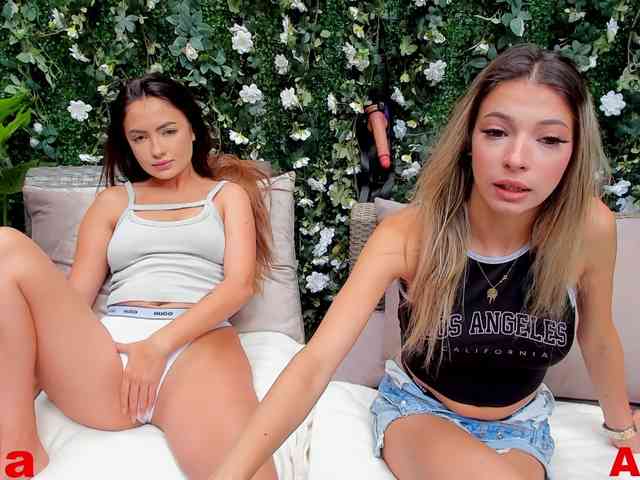 AlexiaxDaria webcam