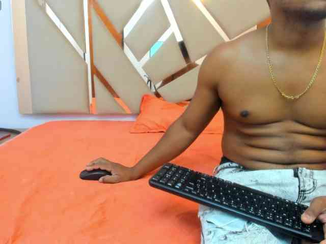 tu-y-yo19 webcam