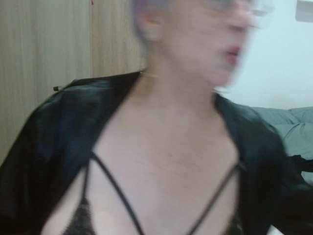 canitas69's BongaCams show and profile