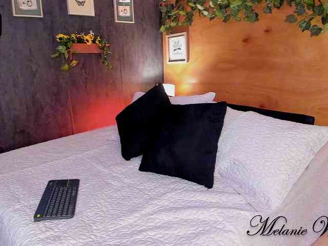 MelanieWilliams webcam