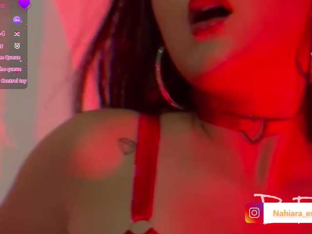 NahiaraEvans-'s BongaCams show and profile