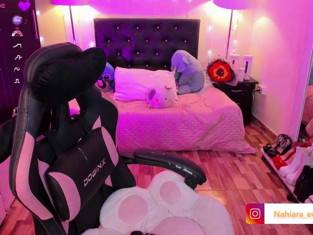 NahiaraEvans-'s BongaCams show and profile