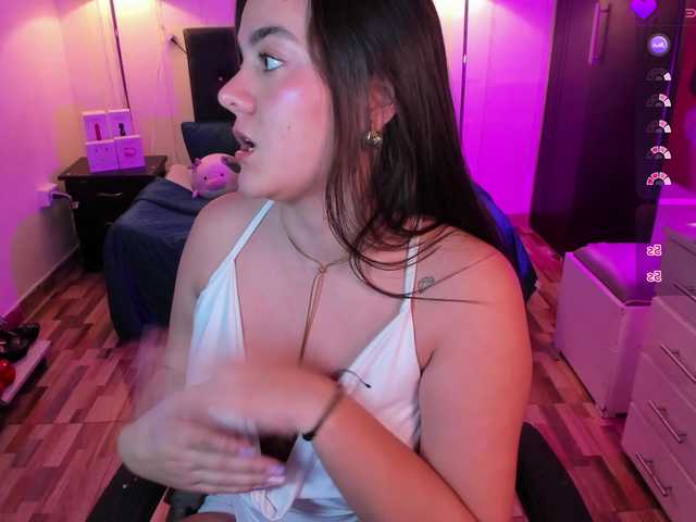 NahiaraEvans-'s BongaCams show and profile