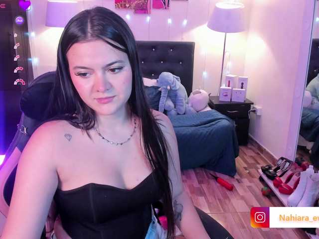 NahiaraEvans-'s BongaCams show and profile